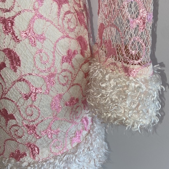 90s Vintage Pink & White Lace With Fur Set - Picture 5 of 12